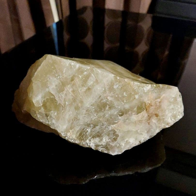 巨石！ レモンクオーツ 原石 半面磨き 166