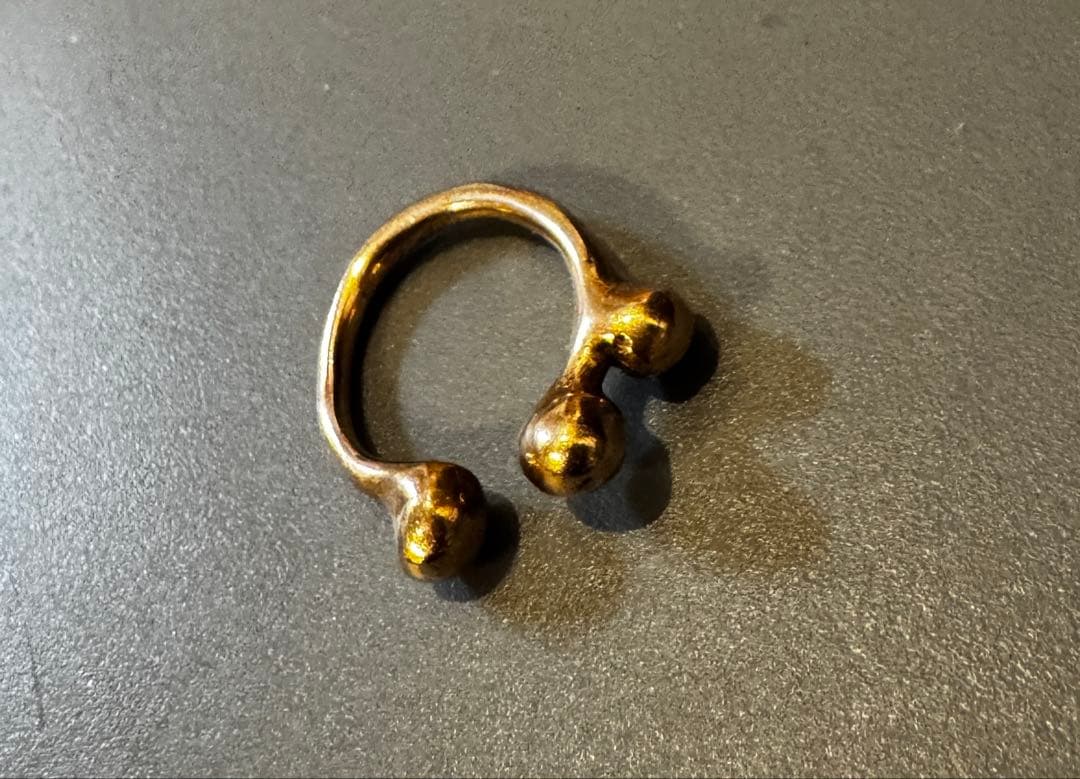 モニカカスティリオーニ　オープンリング　ブロンズ