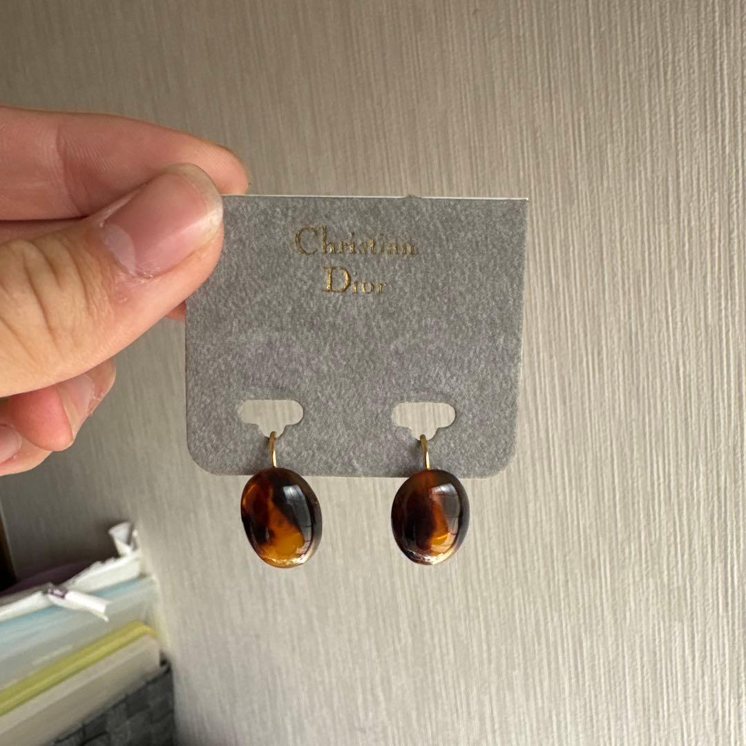 Christian Dior ブラウンオーバルピアス