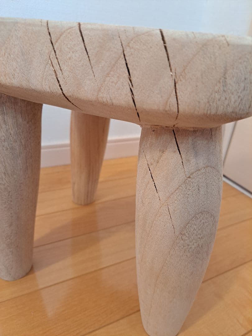 セヌフォスツール風　一本彫り　木製スツール　特注品　テーブル　椅子　家具