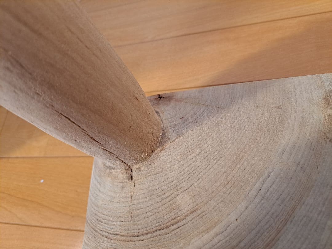 セヌフォスツール風　一本彫り　木製スツール　特注品　テーブル　椅子　家具