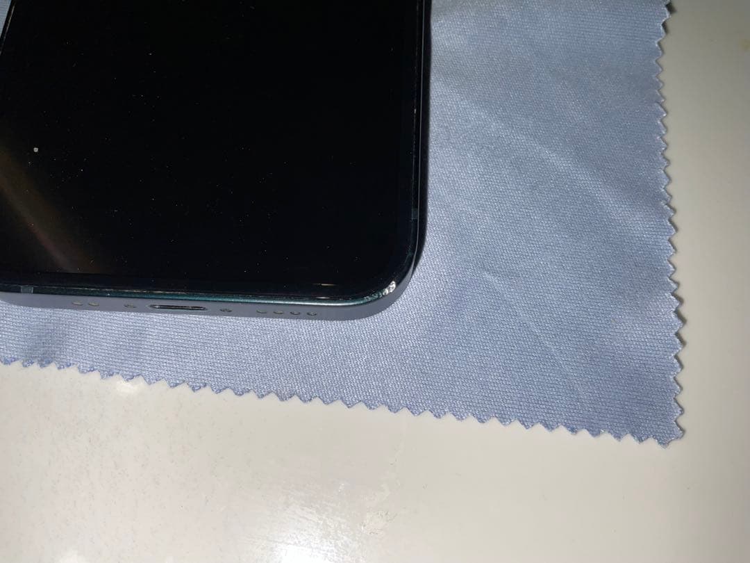 ミ*ー様 iPhone 13 minブラック 本体