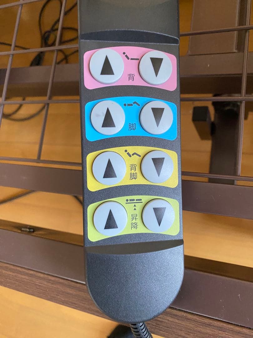 【引き取り限定】電動ベッド 3モーターリモコン式　マットレス付き