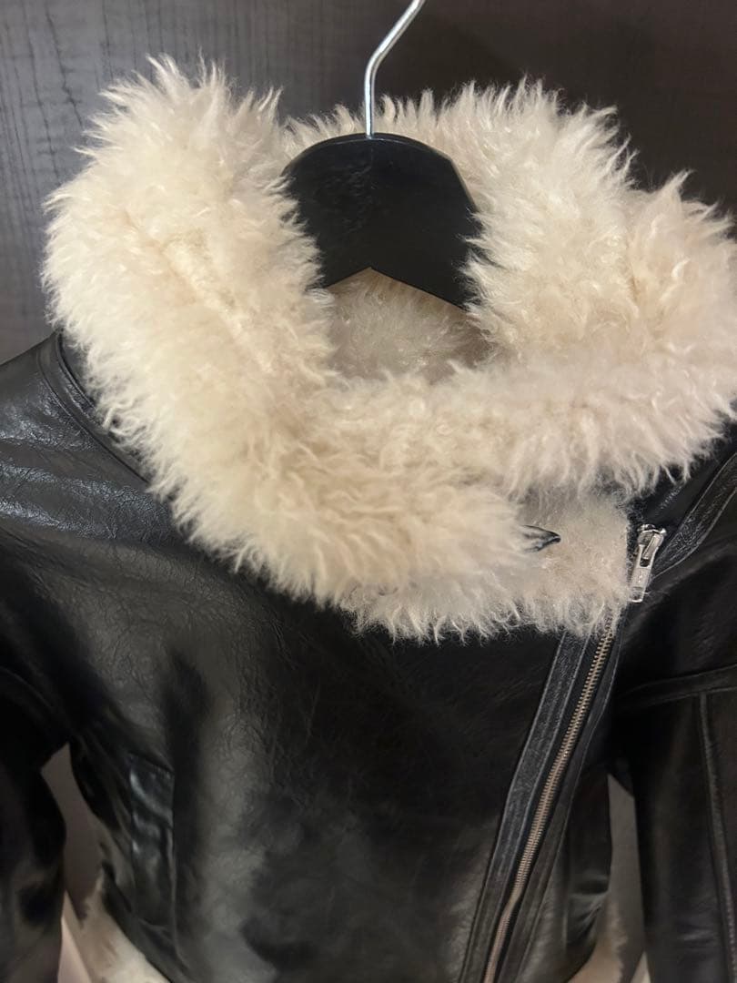 美品 MURUA ヴィンテージライクショートフェイクムートン ブラック