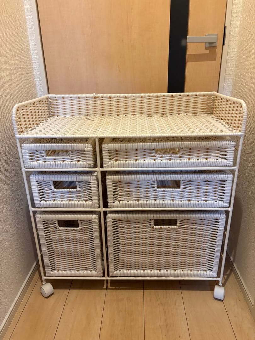 ⭐︎希少⭐︎ 北欧　ホワイトラタンチェスト　キャビネット　3段　6杯　キャリー付