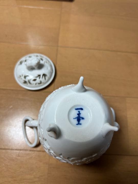 633  杉原一壷　白磁　香炉　　　　　有田焼