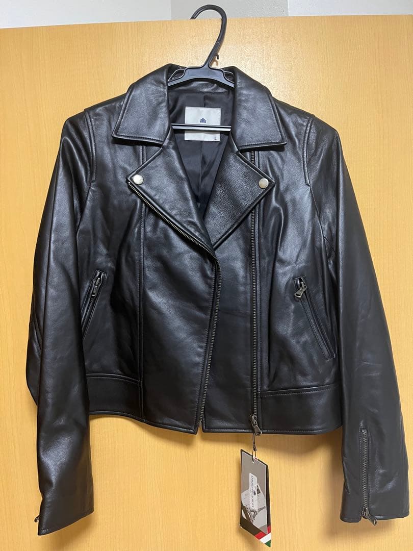 新品‼️ 上質　ライダースジャケット　羊革　本革　レディース