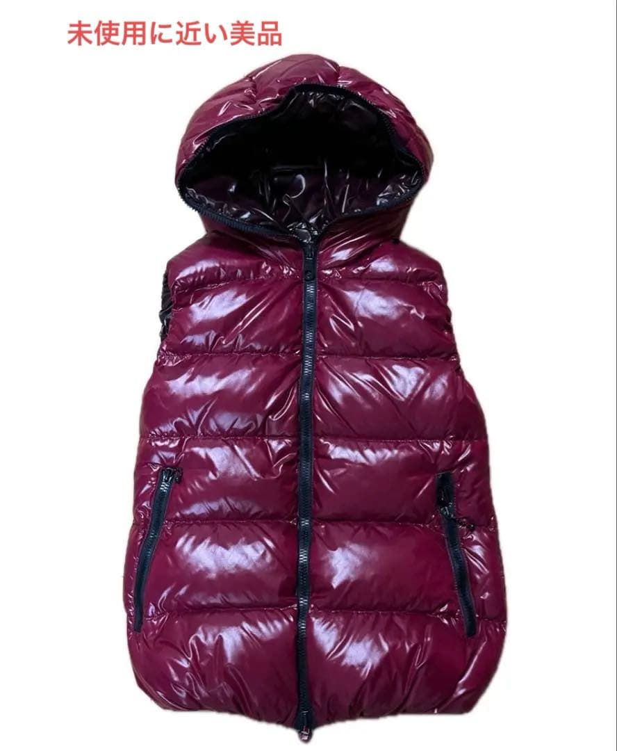 【美品・未使用に近い】DUVETICA ダウンベスト　レディース（size38）