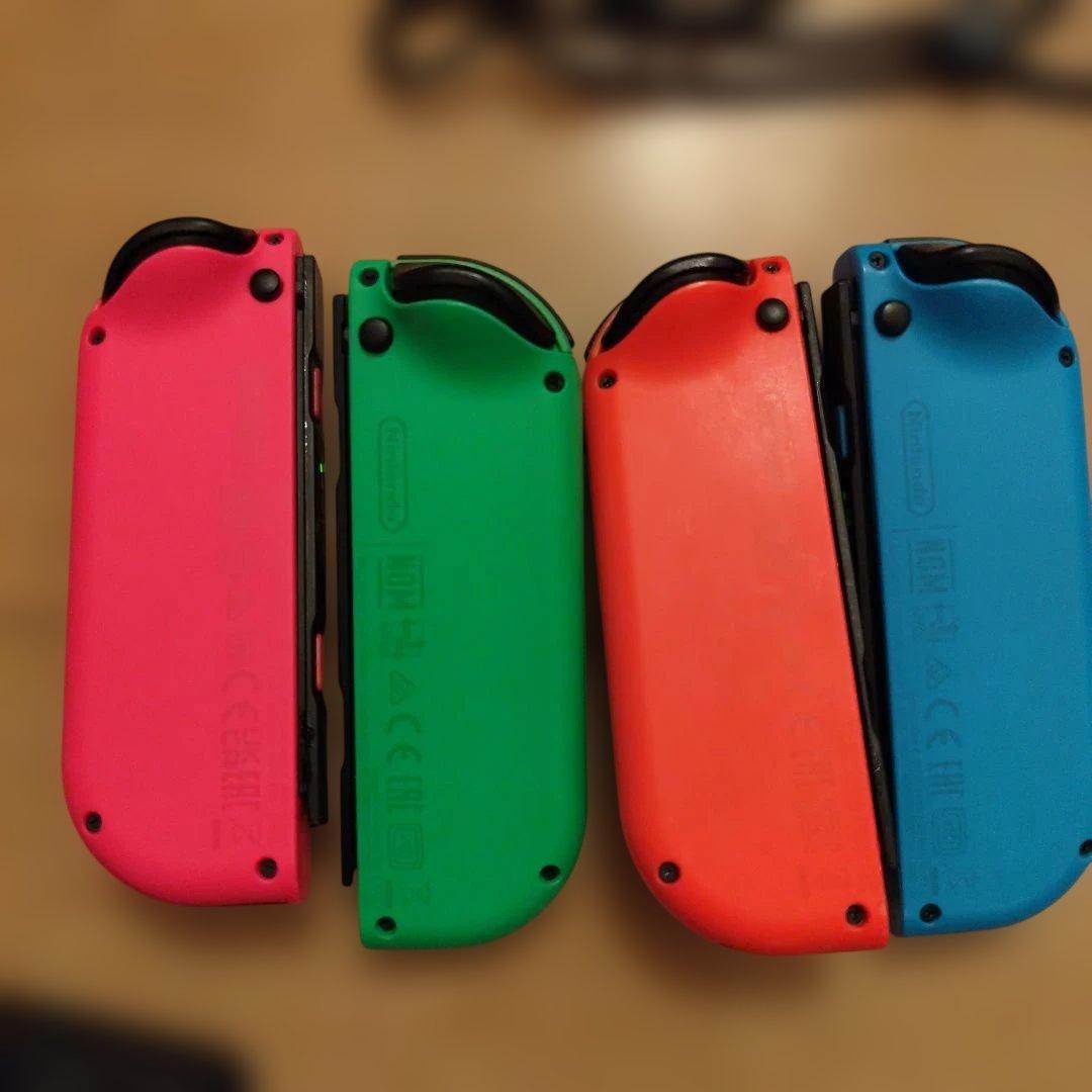 【すぐ遊べるセット】　ニンテンドースイッチ　本体　ジョイコン×4　保護フィルム付