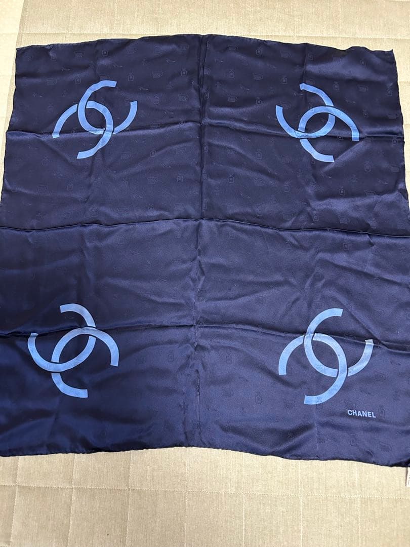 H*a様 CHANEL ネイビー シルクスカーフ