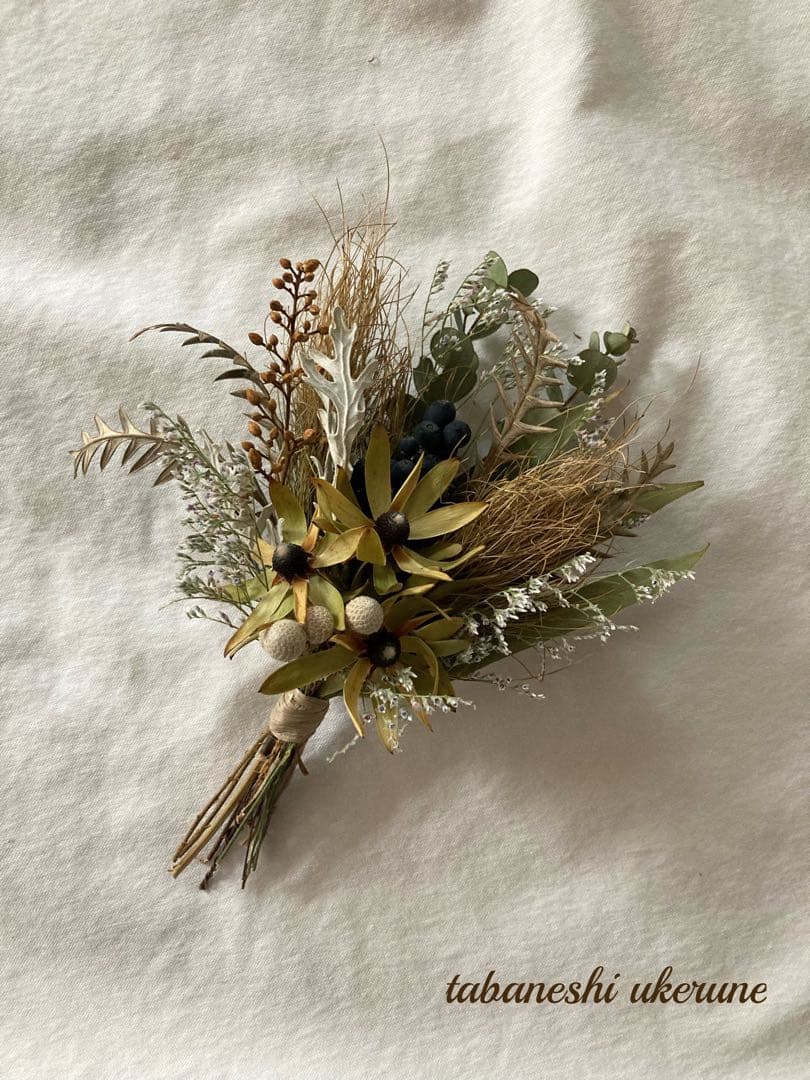 リューカデンドロを大人っぽく束ねた　ナチュラル　スワッグ  ドライフラワー