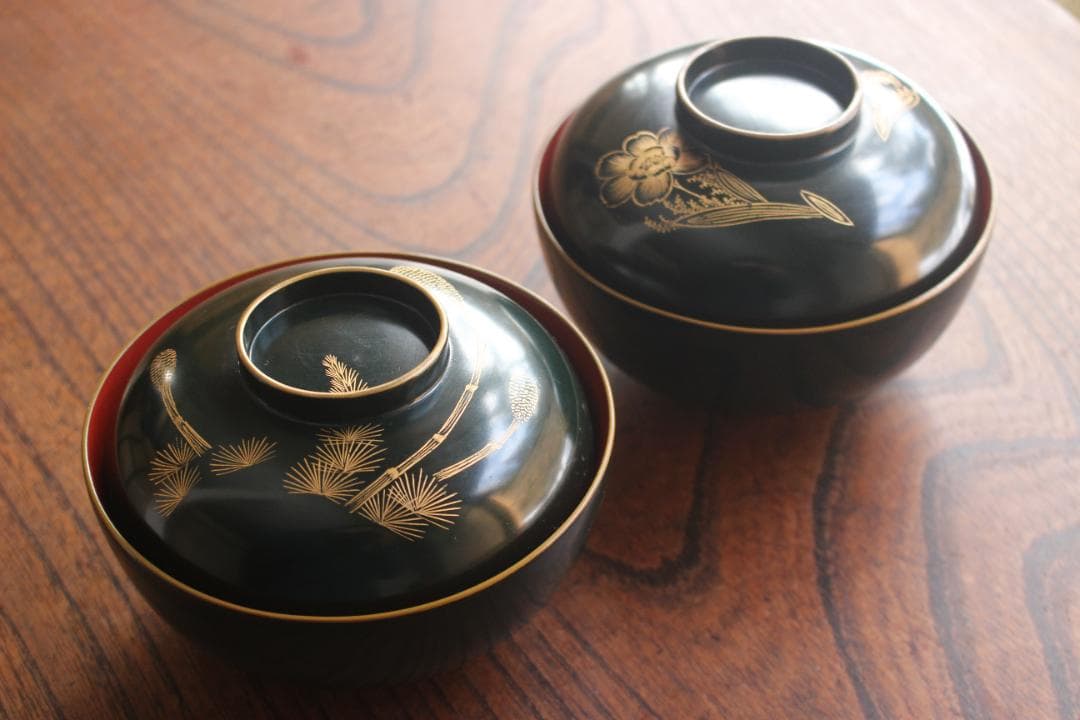 デッドストック！風情ある青塗地に優美な沈金草花文の映えるお椀2点（検輪島塗沈金椀