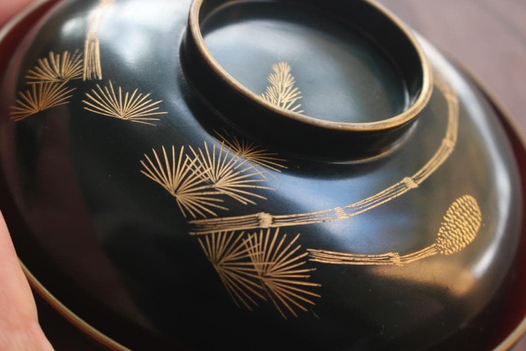 デッドストック！風情ある青塗地に優美な沈金草花文の映えるお椀2点（検輪島塗沈金椀