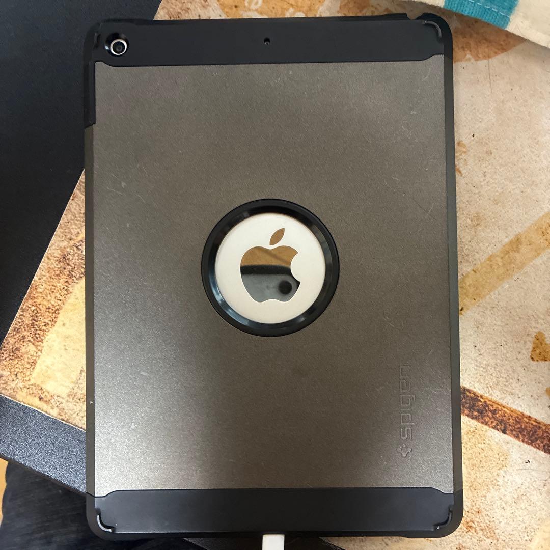 【美品】Apple iPad(第6世代) シルバー本体のみ