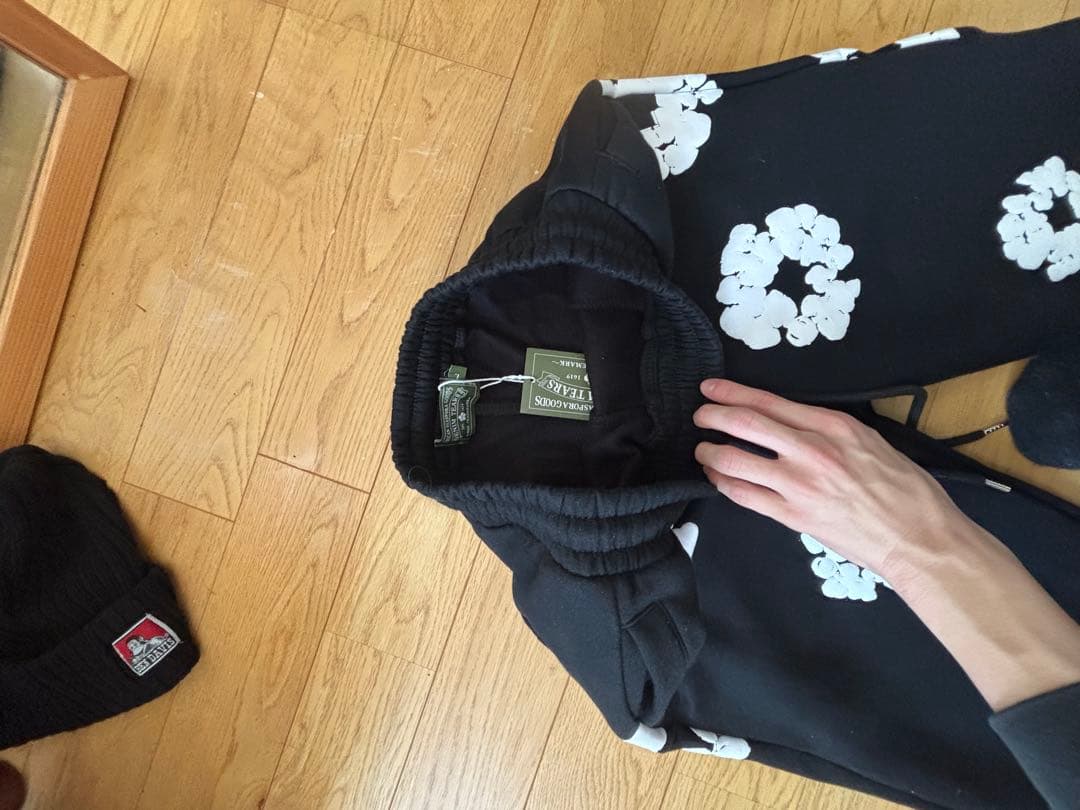 DENIMTears 花柄プリント ジョガーパンツ 黒