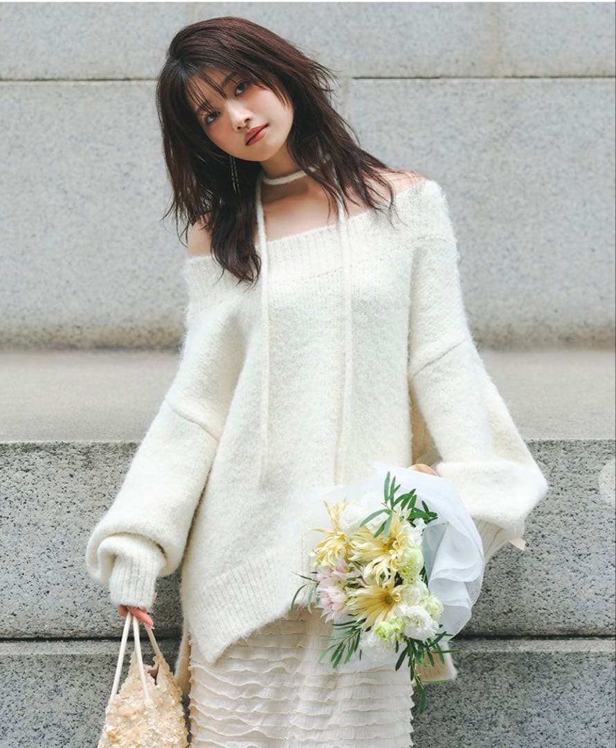 ココディール　オフショルニット×フリルティアードスカート　トップスのみ