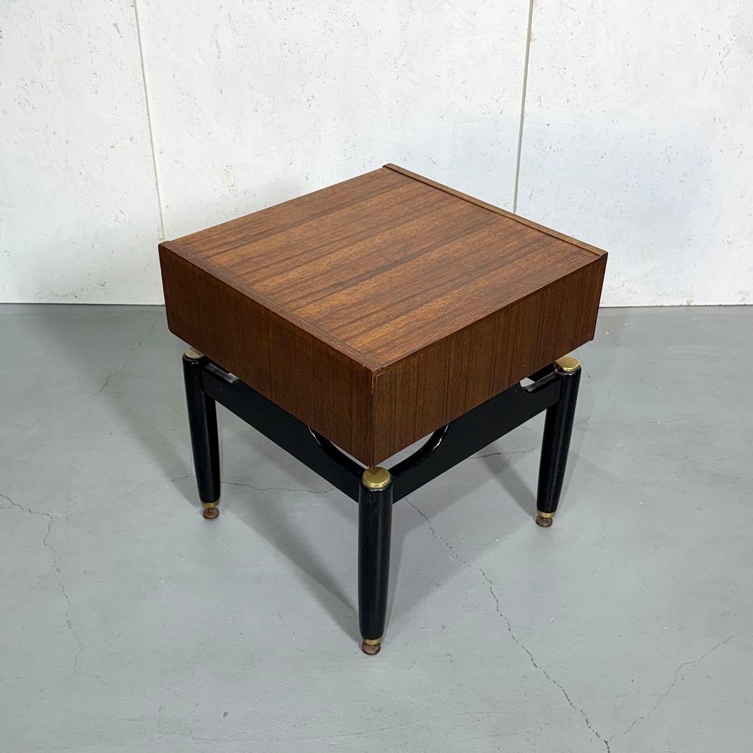 G-PLAN ベッドサイドキャビネット ナイトテーブル(301)