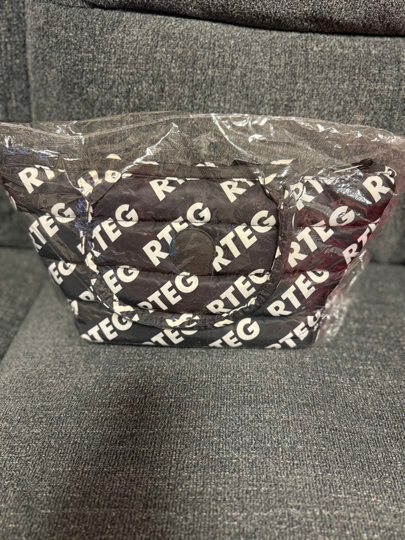 アダムスジャグラートートバッグ