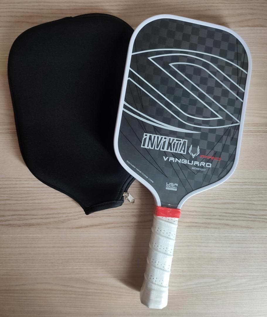 ピックルボール パドル 生カーボン Vanguard Pro Invikta