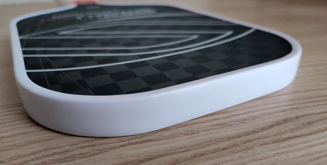 ピックルボール パドル 生カーボン Vanguard Pro Invikta