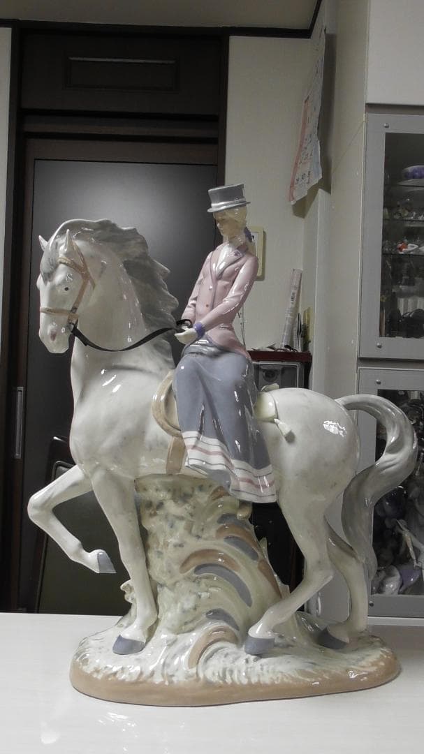 たか　REX　VALENCIA【白馬に乗る貴婦人】3　リアドロ 　Ｌ495