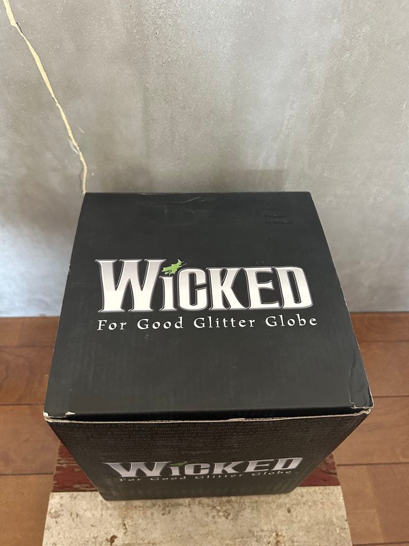 Wicked スノードーム エルファバ グリンダ