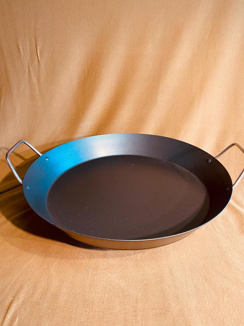 厚くて大きなパエリア鍋