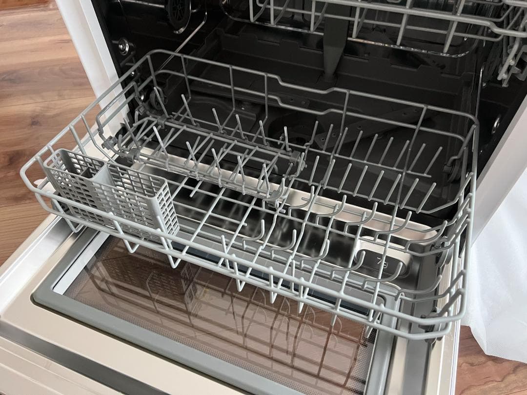 パン様用 食器洗い乾燥機（ホワイト【食器洗い機】ＡＱＵＡ ADW-L4A-W