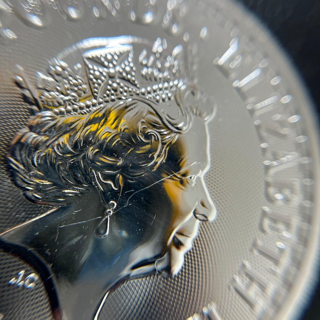 【純銀】2018年エリザベス2世ブリタニア　2ポンド銀貨　英国