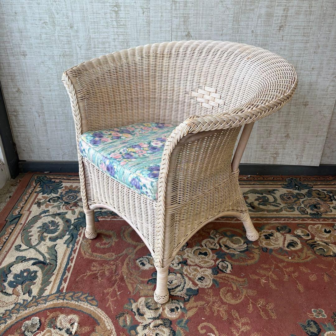 ③昭和レトロ ヴィンテージ ラタンダイニングチェア 花柄クッション アームチェア