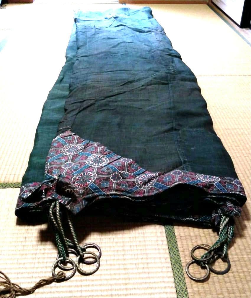 アンティーク蚊帳　おしゃれな吊り金具付き　10から12畳用