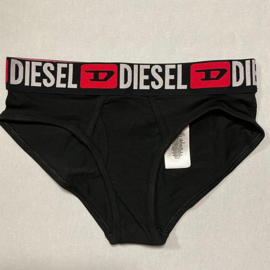 洗練されたデザイン　DIESEL ①スポーツブラ　1枚 ②ショーツ　3枚　XS