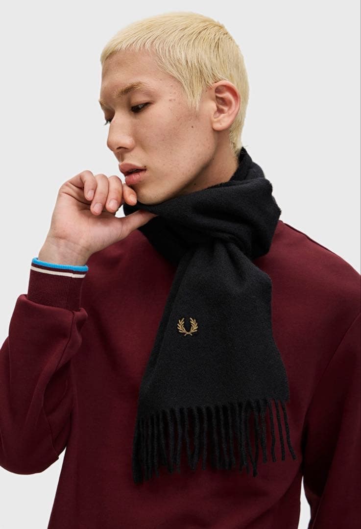 FRED PERRY フレッドペリー ウールマフラー 黒 ショッパー、バッグ付き