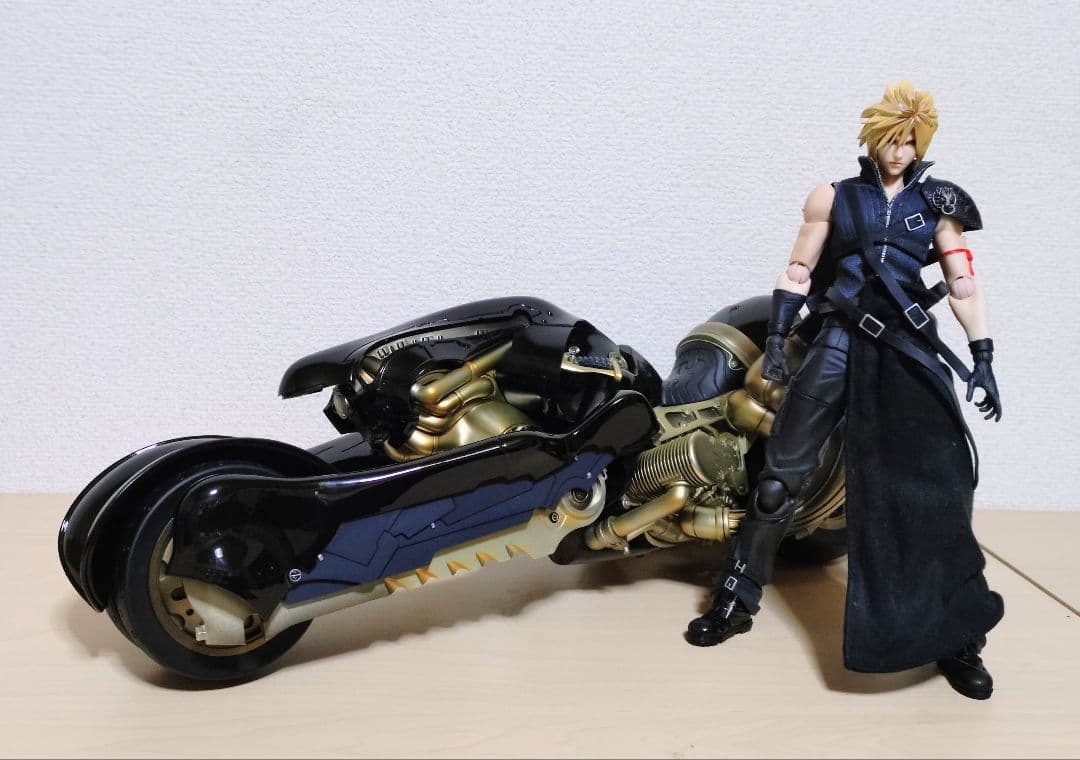 本日ラスト クラウド ストライフ&フェンリル プレイアーツ改