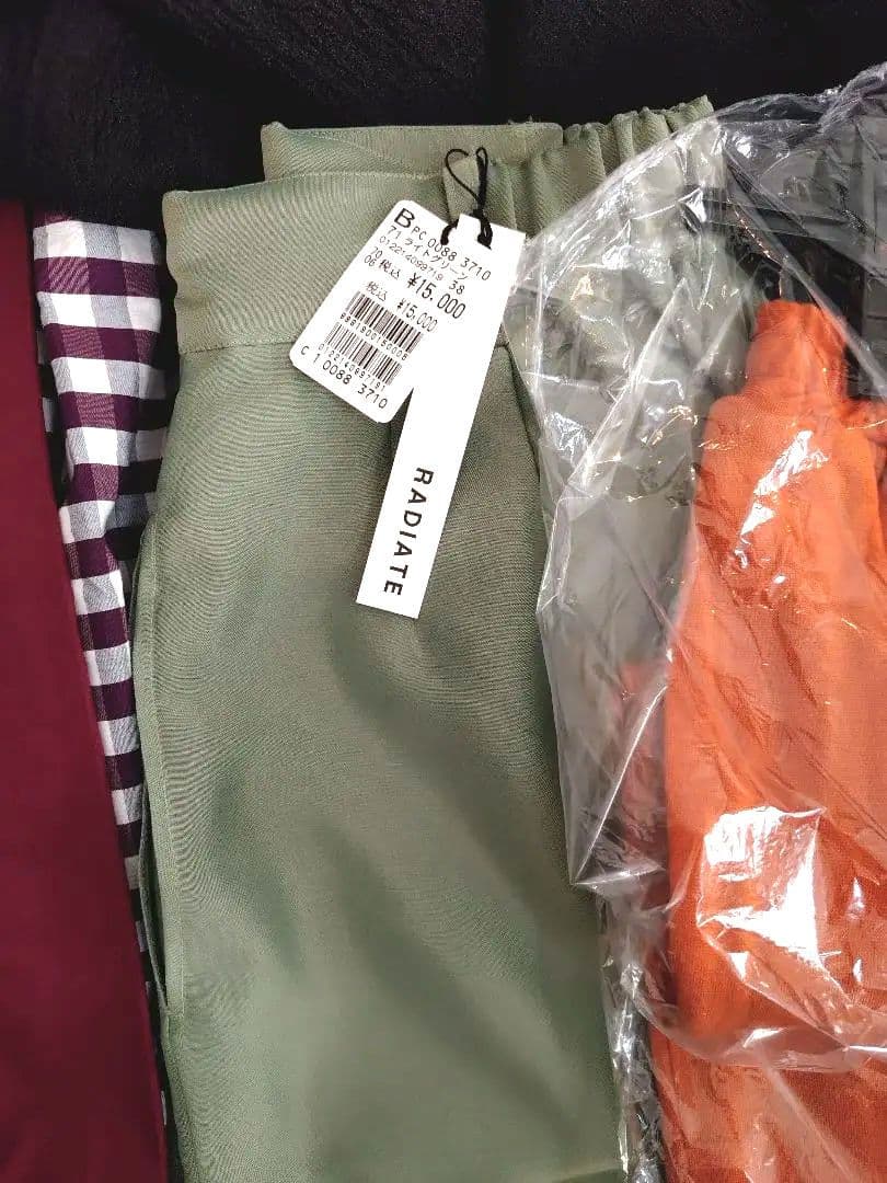 5点　ヤマダヤ　aga radiate