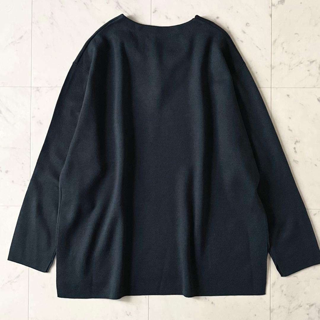 美品♪23区 パールモチーフキーネックプルオーバー 44 大きいサイズ グリーン