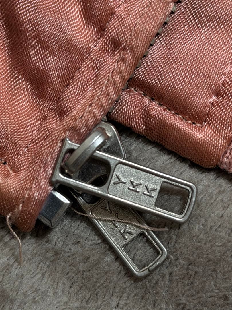 美品 ２面用 JAPANESE SCRIPT ライオン 日本限定 スカジャン