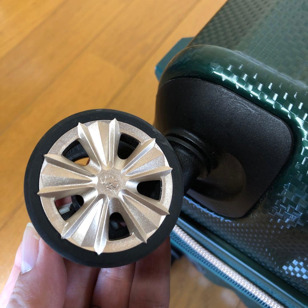 こ*ろ様 ダークグリーン 中型キャリーケース TSAロック付き