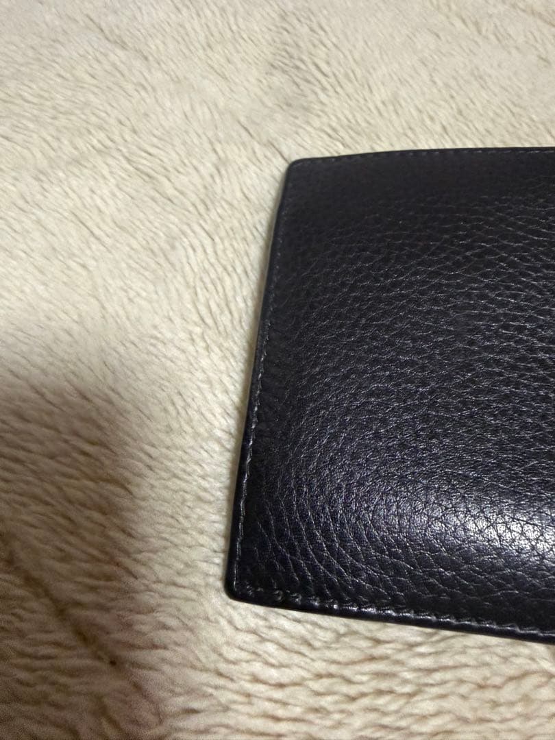 プラダ　二つ折り