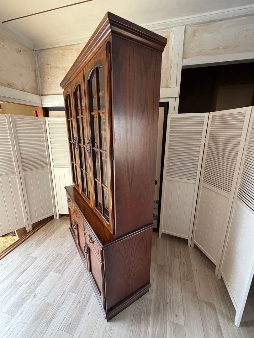 カリモク家具 コロニアルシリーズ 食器棚 キッチンボード ガラス棚 アンティーク