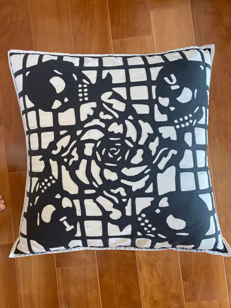 UNDERCOVER×TRASH ダブルネーム　スカル薔薇クッション