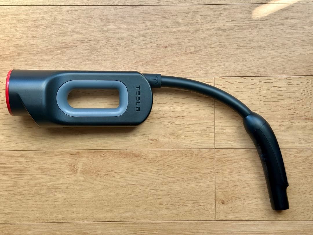 TESLA ChadeMO テスラ　チャデモ