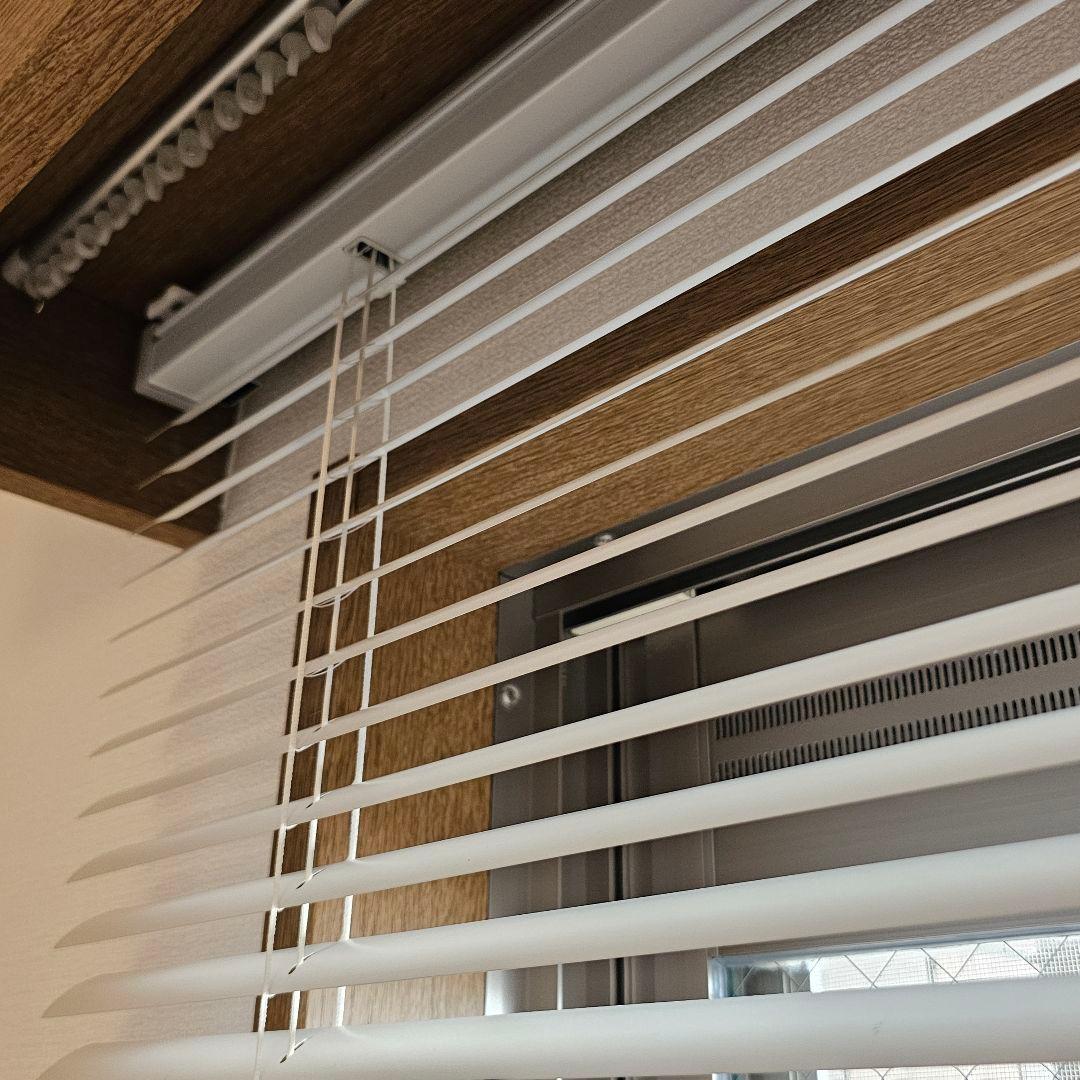 【匿名配送】ニトリ 白 アルミニウム ブラインド BL-25 ワンポールタイプ