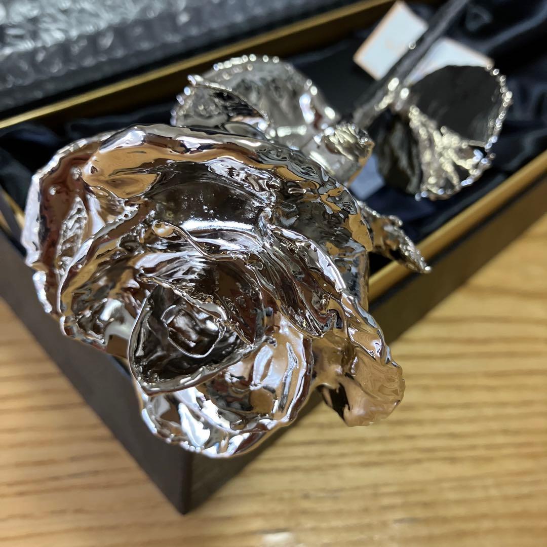 プラチナローズ・バラ