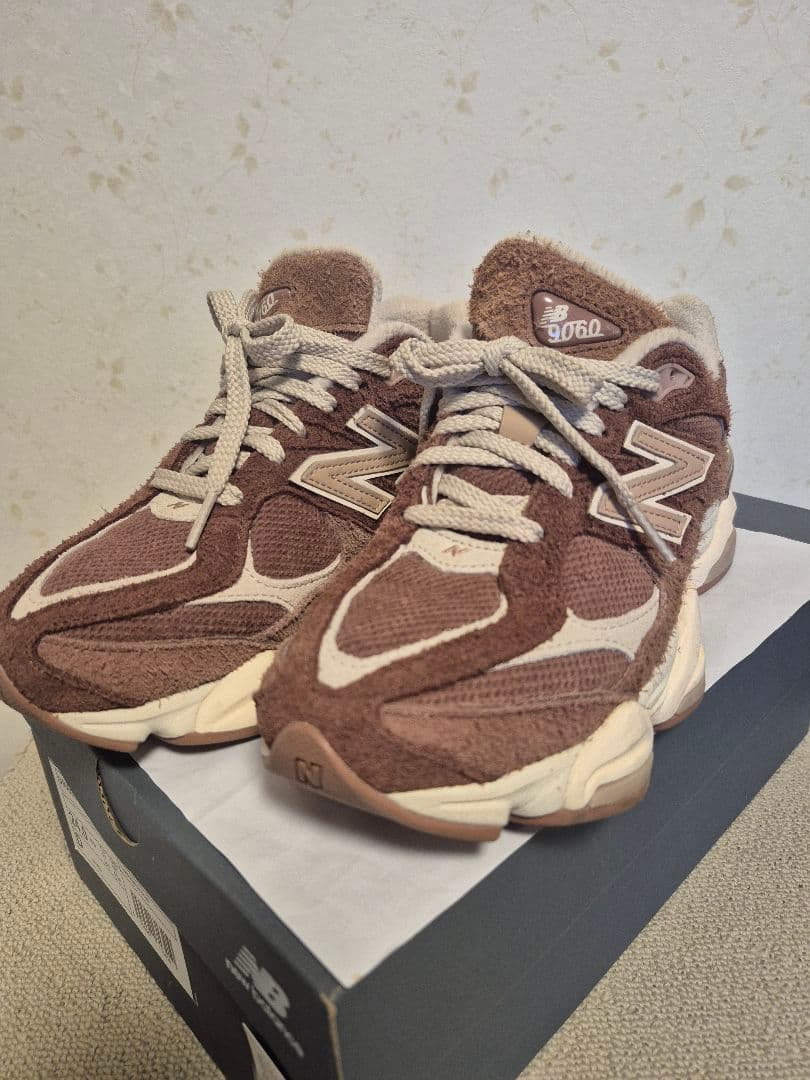 New Balance　U9060CCC　24センチ　スニーカー　ニューバランス