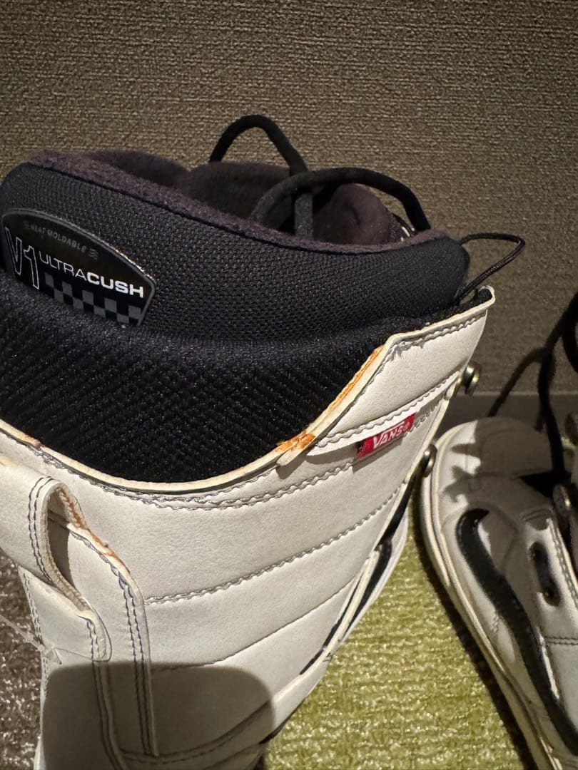 え*つ様 VANS スノーボードブーツ HI-STANDARD OGホワイト 2