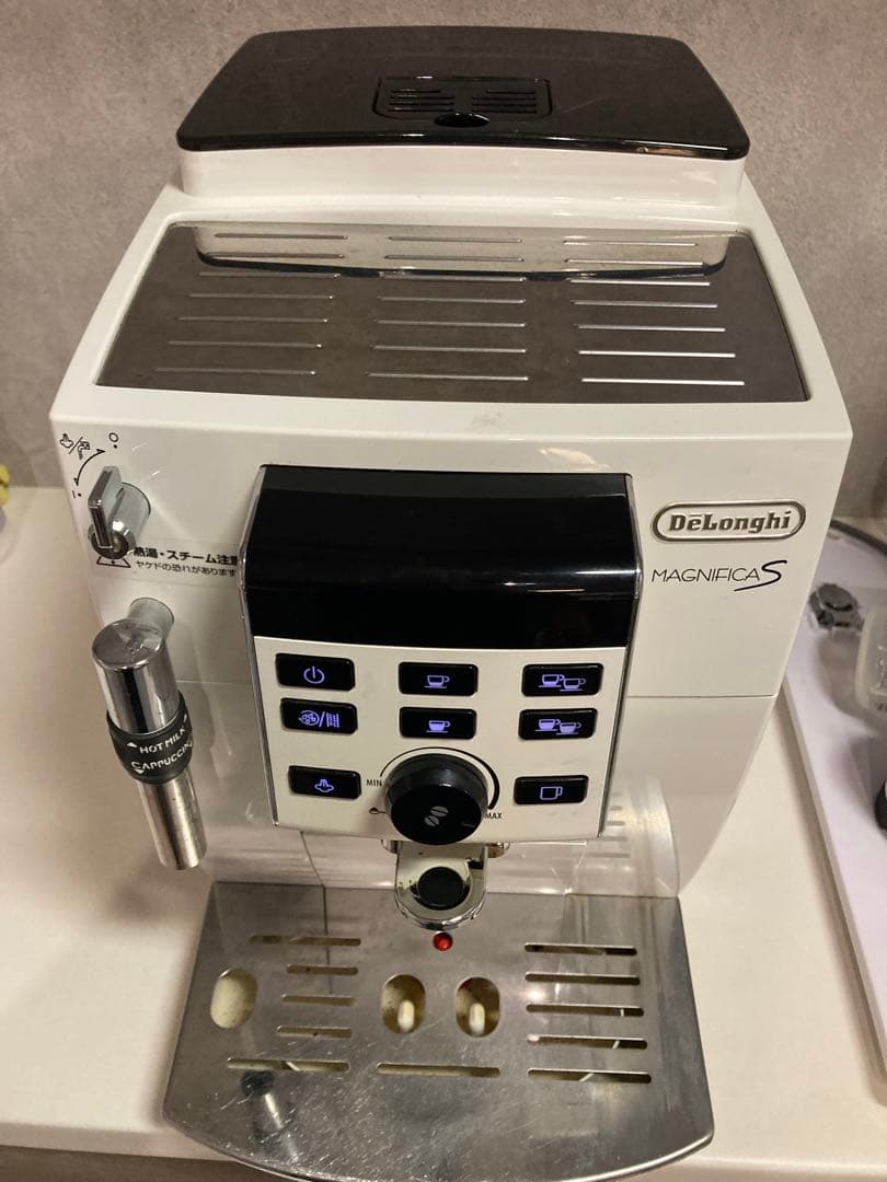 デロンギ マグニフィカS エスプレッソマシン コーヒーメーカー