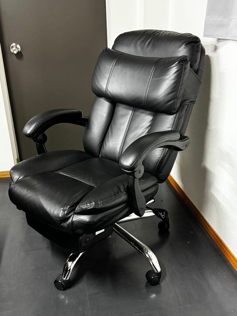 エグゼクティブチェア ブラック リクライニング機能　脚置き付