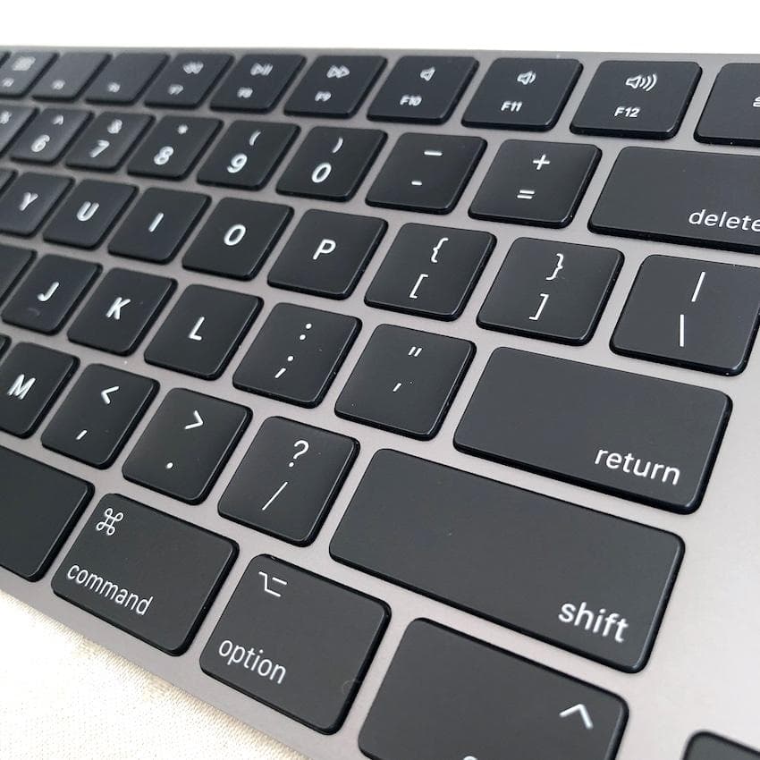 スペースグレイ｜APPLE｜MAGIC KEYBOARD｜US配列｜アップル純正