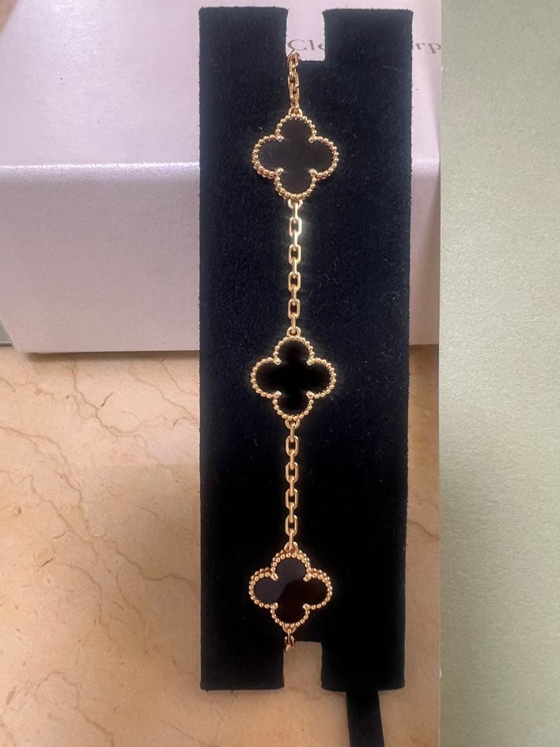 ヴァンクリーフアーペルブレスレット　オニキス2025ne w値下げ不可です